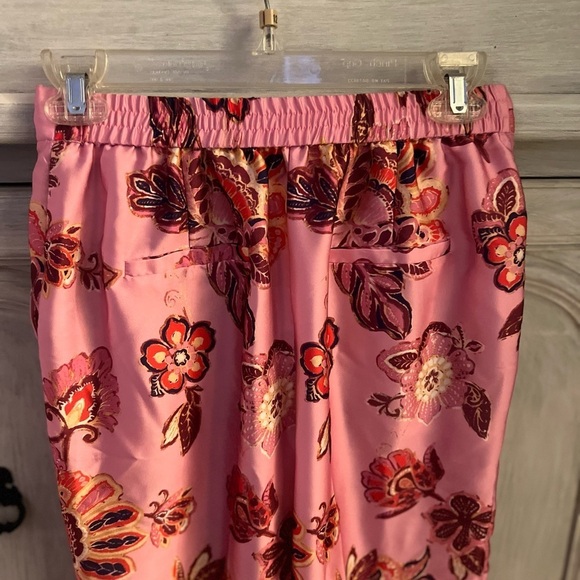 Magaschoni Pink Floral Satin Ankle Dress Pants - Picture 11 of 11
